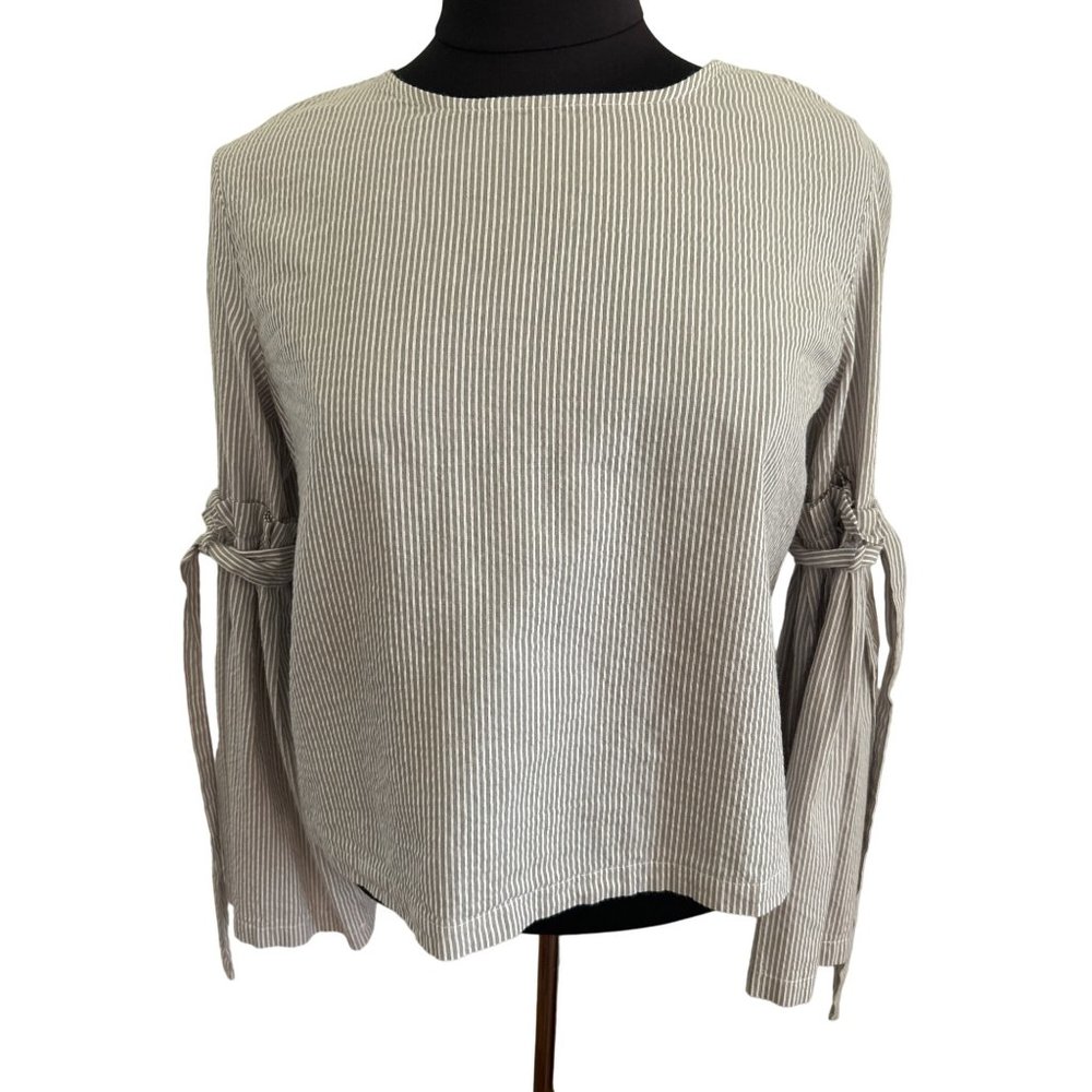 Sweet Pot, Gray & White Striped, Open Back, Cropped Top, Size 10